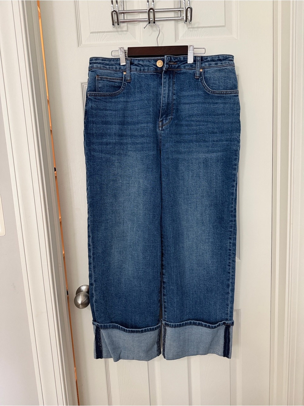 Kut from the Kloth Dark Blue Wide-Leg Cropped Jeans with Rolled Hem - Picture 8 of 10